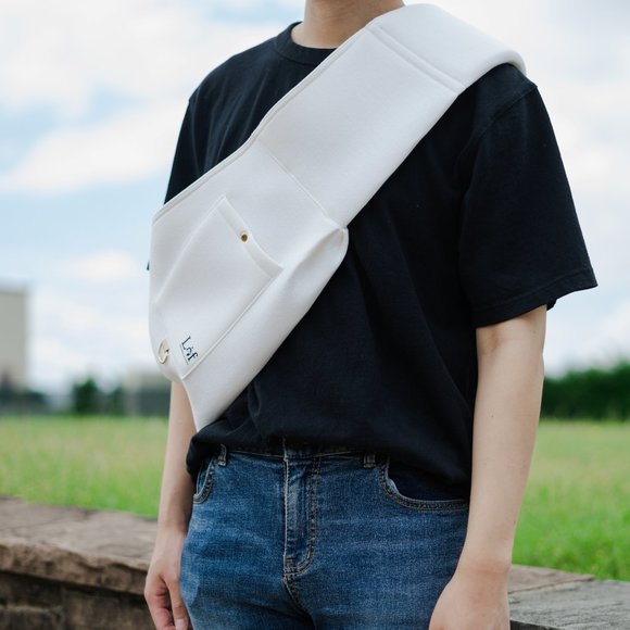 Lof Comfortable Pet Sling Carrier For Small Dogs - Picture 7 of 8